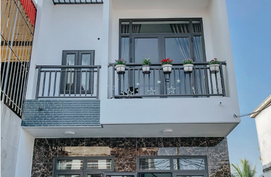 3 tháng kiếm được 400 triệu, cô gái 27 tuổi xây tặng bố mẹ căn nhà: Nhìn nhà cũ, nghe chuyện lúc nghèo mà nể phục