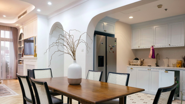 Lấy cảm hứng từ phim truyền hình Mỹ, designer thiết kế căn hộ Royal City theo style Farmhouse tinh tế đến từng chi tiết