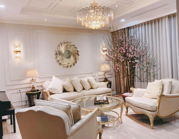 Tết ngắm biệt thự đầy hoa của nữ CEO 9X: Góc nào cũng lung linh, các loại hoa đều được đặt mua từ sớm